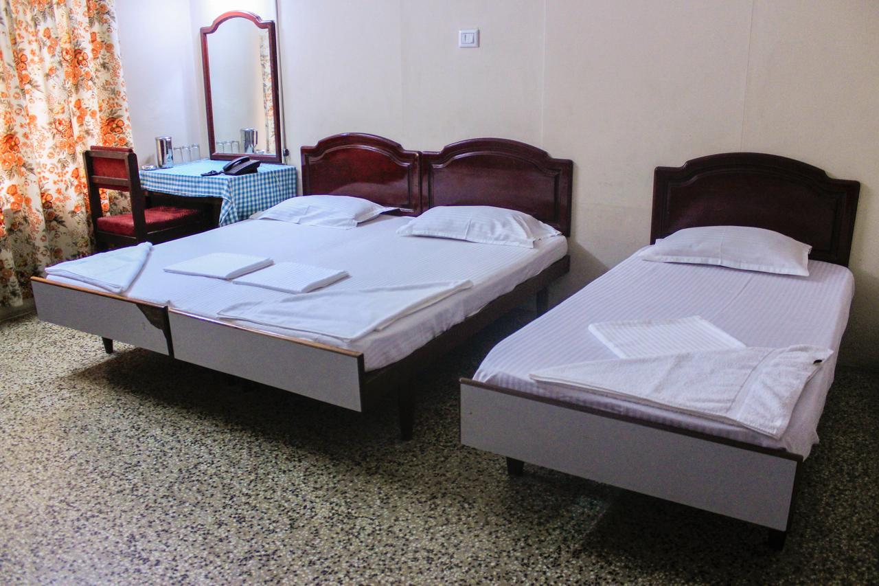 Hotel Keerthi à Thiruvananthapuram Extérieur photo