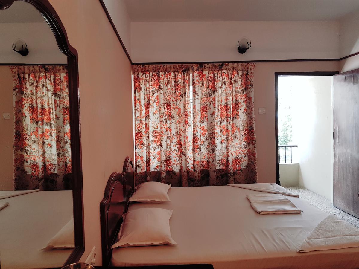 Hotel Keerthi à Thiruvananthapuram Extérieur photo