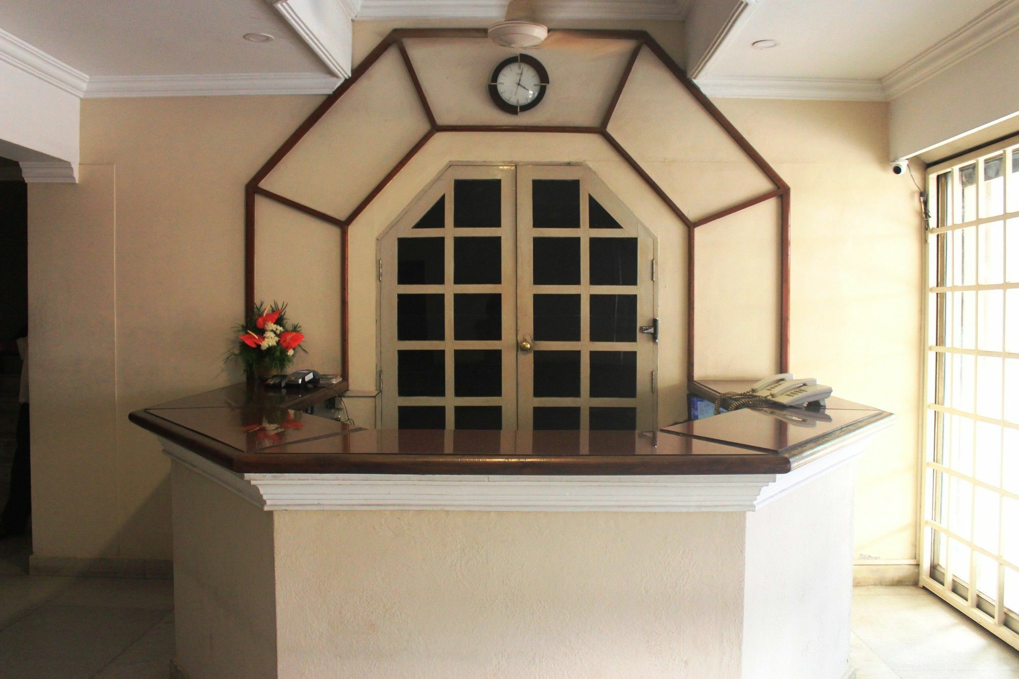 Hotel Keerthi à Thiruvananthapuram Extérieur photo
