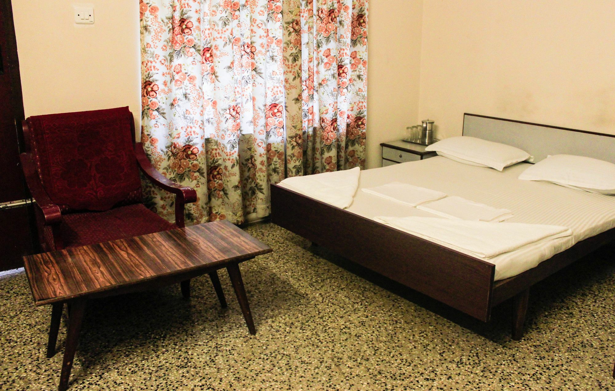 Hotel Keerthi à Thiruvananthapuram Extérieur photo